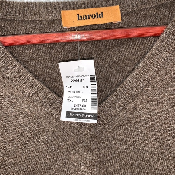 ❣️100% Cashmere❣️Harold XXL V-neck sweater Retail price $475 - Picture 2 of 10